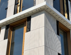 Baustellen-Update: Fassaden-Montage Volksbank Altshausen